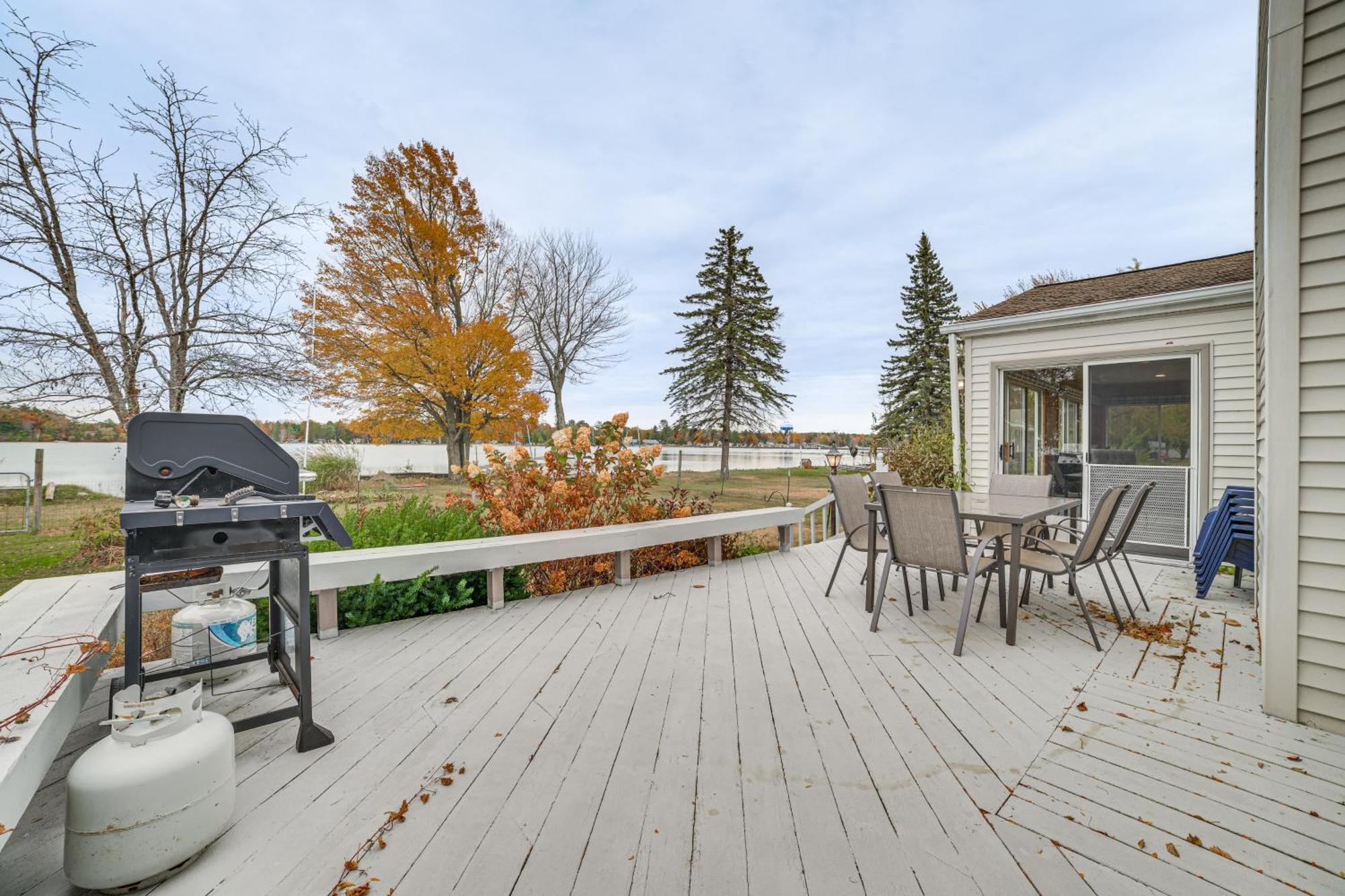 Lakefront Home With Deck And Dock In Oscoda Twp! Lincoln Junction エクステリア 写真